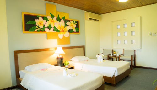 Standard Non View - Across main Street