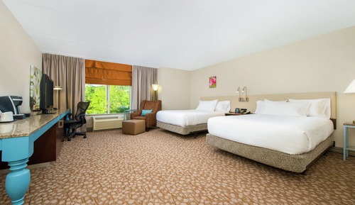 Room, 2 Queen Beds, Accessible (Mobility & Hearing, Roll-in Shower)