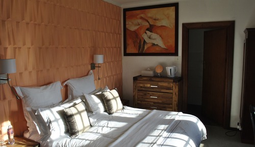 Elgin Cotswold Executive, Queen Bed, Ground Floor, Exit to Garden