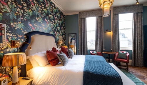 Signature Room