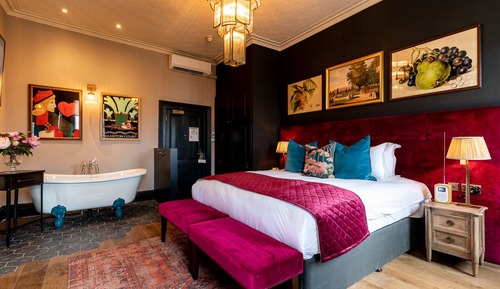 Suite, 1 Queen Bed