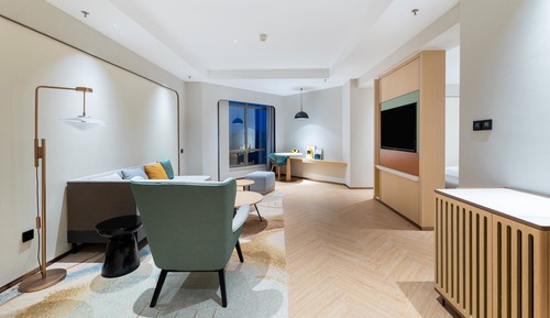 Suite, 1 King Bed