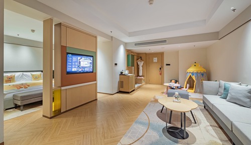 Suite, 1 King Bed (Kids Theme)