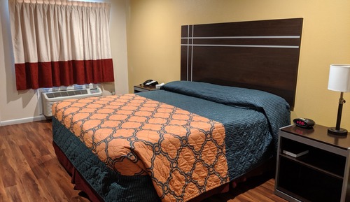 Standard Room, 1 King Bed, Non Smoking