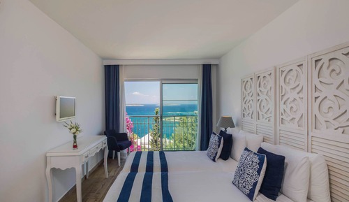 Club Room, Sea View