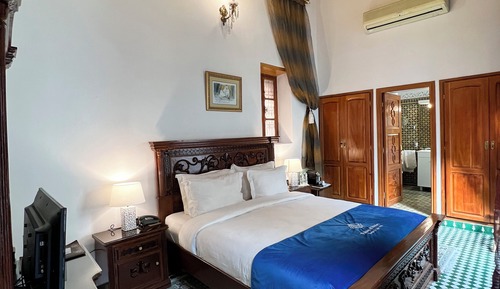 Standard Double Room, Ensuite, Pool View (Khouzama)