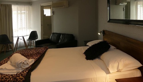 Premium Queen Spa