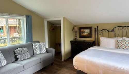 Deluxe Studio Suite, 1 King Bed