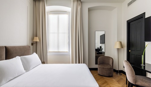 Economy Room