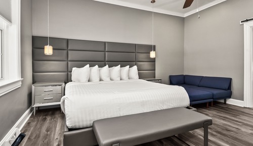 Whirlpool Suite, 1 King bed
