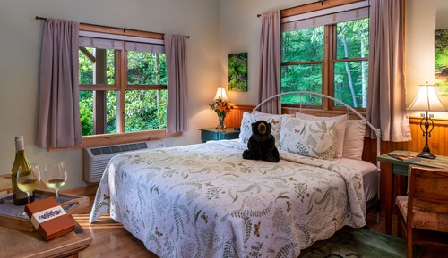 Fern Deluxe Suite, Private Bathroom