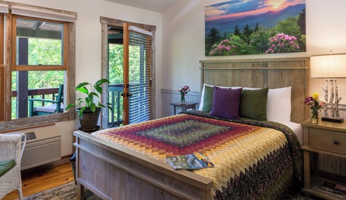 Rhododendron Room, Private Bathroom