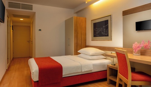 Double Room, Accessible, Balcony (Park Side)