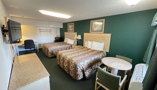 Standard Single Room, 2 Queen Beds