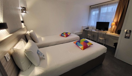 Standard Room, 2 Twin Beds