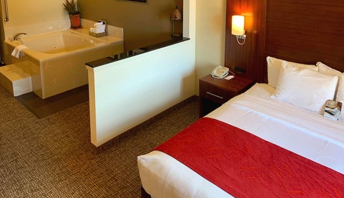 Suite, 1 King Bed, Non Smoking, Jetted Tub