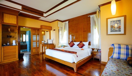 Villa with Sea View