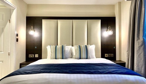 Business Room, 1 King Bed, Non Smoking
