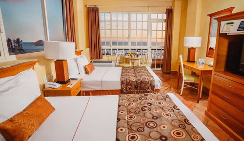Suite, 2 Double Beds, Non Smoking