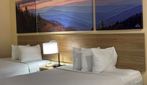 Standard Room, 2 Queen Beds, Non Smoking