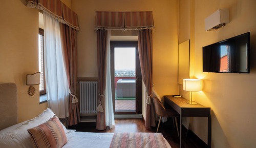 Junior Studio Suite