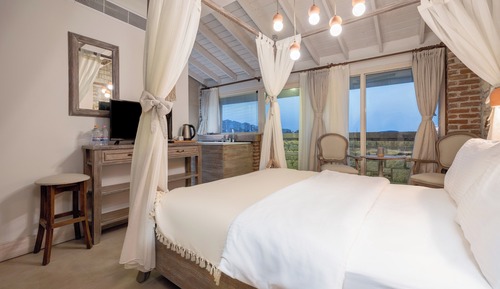 DENIZ MANZARALI CATI KATI JAKUZILI ODA