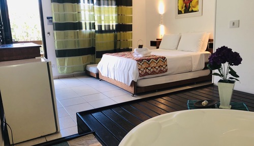 Superior Suite, Hot Tub, Mountain View