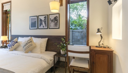 Deluxe Room, Pool View