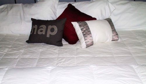 Romantic Suite, 1 King Bed, Private Bathroom, Courtyard View