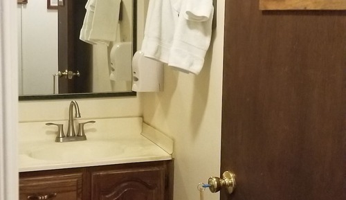 Traditional Single Room, 1 Queen Bed