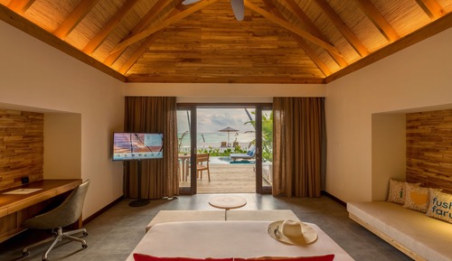 Beach Sunrise Villa with private pool and Free access to sea plane lounge on Arrival