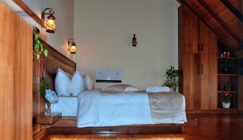 Superior Double Room, 1 King Bed, Mountain View