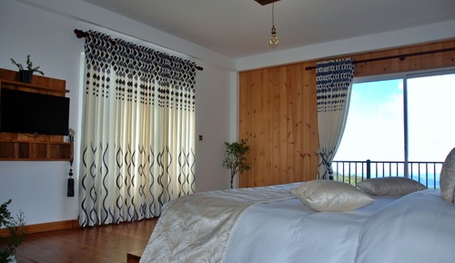 Signature Double Room, 1 King Bed, Mountain View, Mountainside