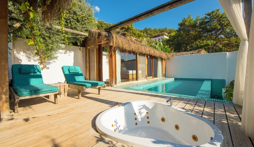 Sardunya ( Private Pool and Jacuzzi )