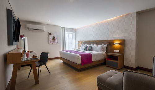 Junior Suite, 1 King Bed