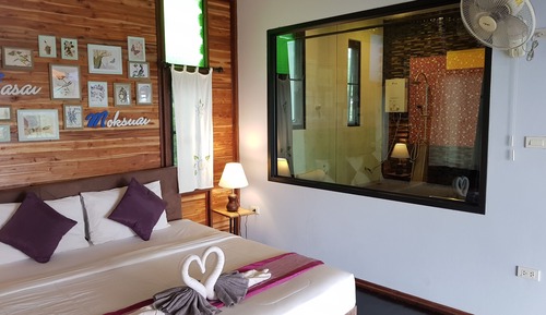 Deluxe Double Room with Air Condition