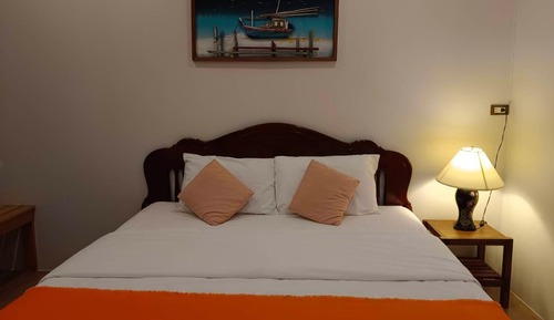 Superior Room, 1 King Bed, Non Smoking, Ensuite