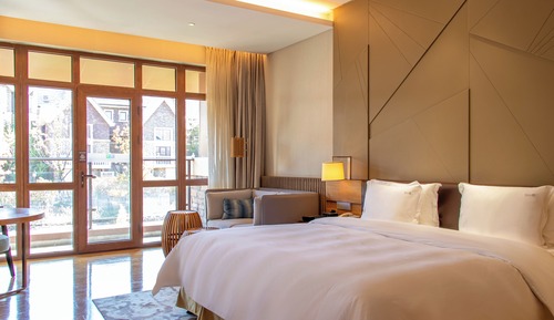 Premium Room