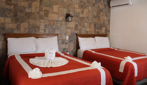 Standard Room, 2 Double Beds