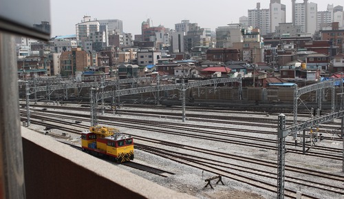 Studio, Rail View (3rd Person Charge 20,000KRW per person upon C/I, Same Gender Only for 3 or more)