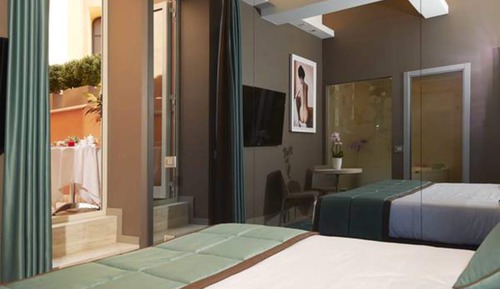 Suite, Jetted Tub