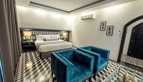 Suite King, Balcony