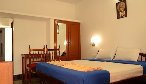 Deluxe Room, Partial Sea View