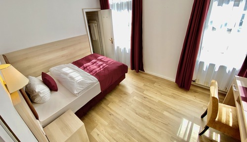 Deluxe Single Room