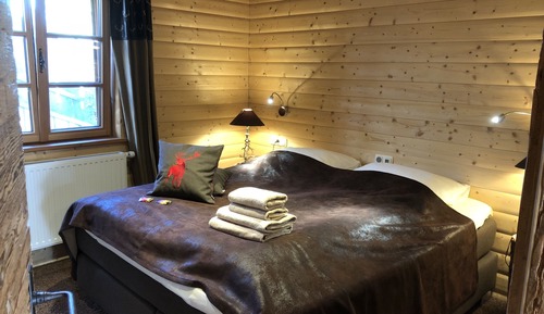 Luxury Chalet, 1 Bedroom, Fireplace, Pool View