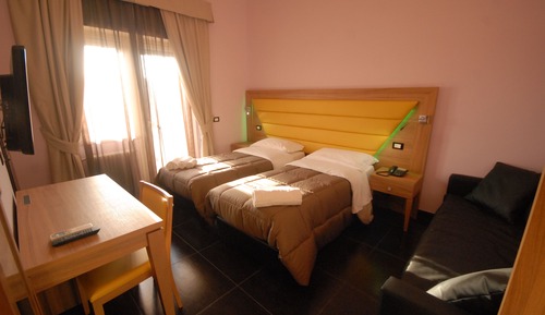 Triple Room