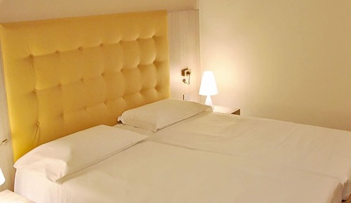 Standard Studio, 2 Bedrooms, Non Smoking, Kitchenette
