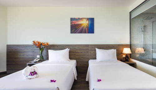 Deluxe Double or Twin Room, Balcony, Partial Sea View