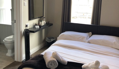 Classic Double Room, Ensuite