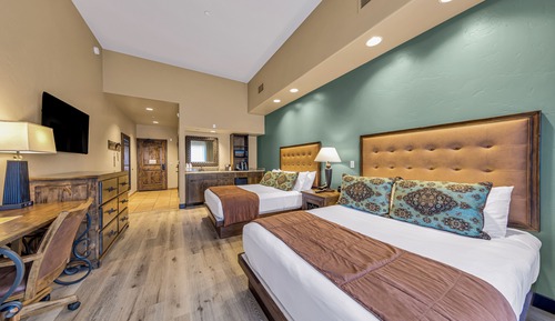 Room, 2 Queen Beds, Balcony